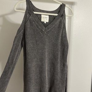 Gray long sleeve knit top with open shoulders